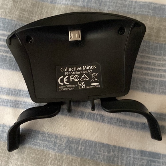 Ps4 strike pack V2 - Picture 2 of 2